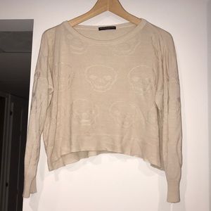 Brandy Melville crop long sleeve with skulls